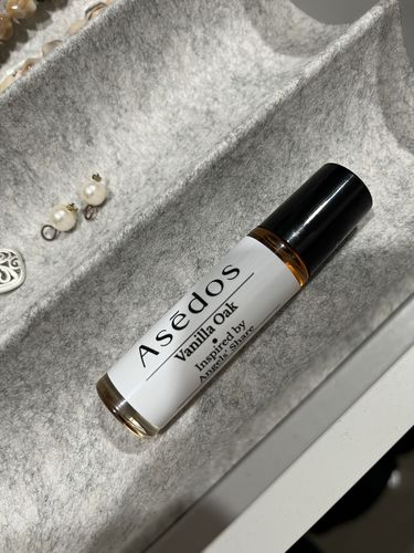 Customer photo review of VANILLA OAK PERFUME OIL