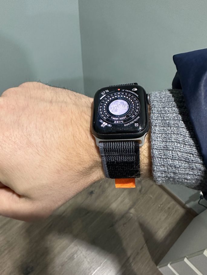 Customer photo review of Trail Nylon Loop Strap for Apple Watch