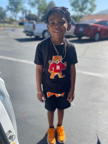 Customer photo review of Kids Rawyalty Tiger Chenille T-Shirts and Cotton Shorts Set