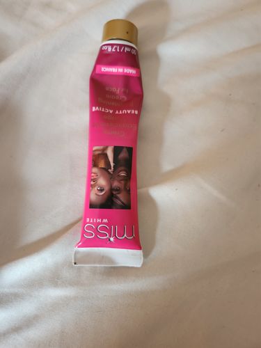 Customer photo review of Fair & White Miss White Beauty Active Brightening Cream for Face 50 ml / 1.6 Fl Oz