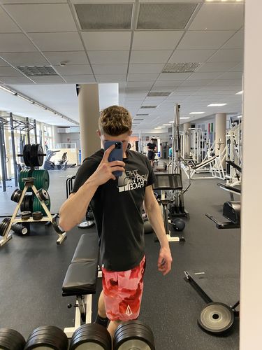 Customer photo review of Leg-Day Shorts - Sunset (2)