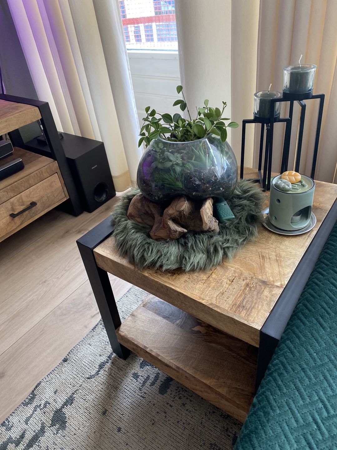Customer photo review of Salontafel Bijzettafel Industrieel Design | Mangohout en Staal | 50x50x45