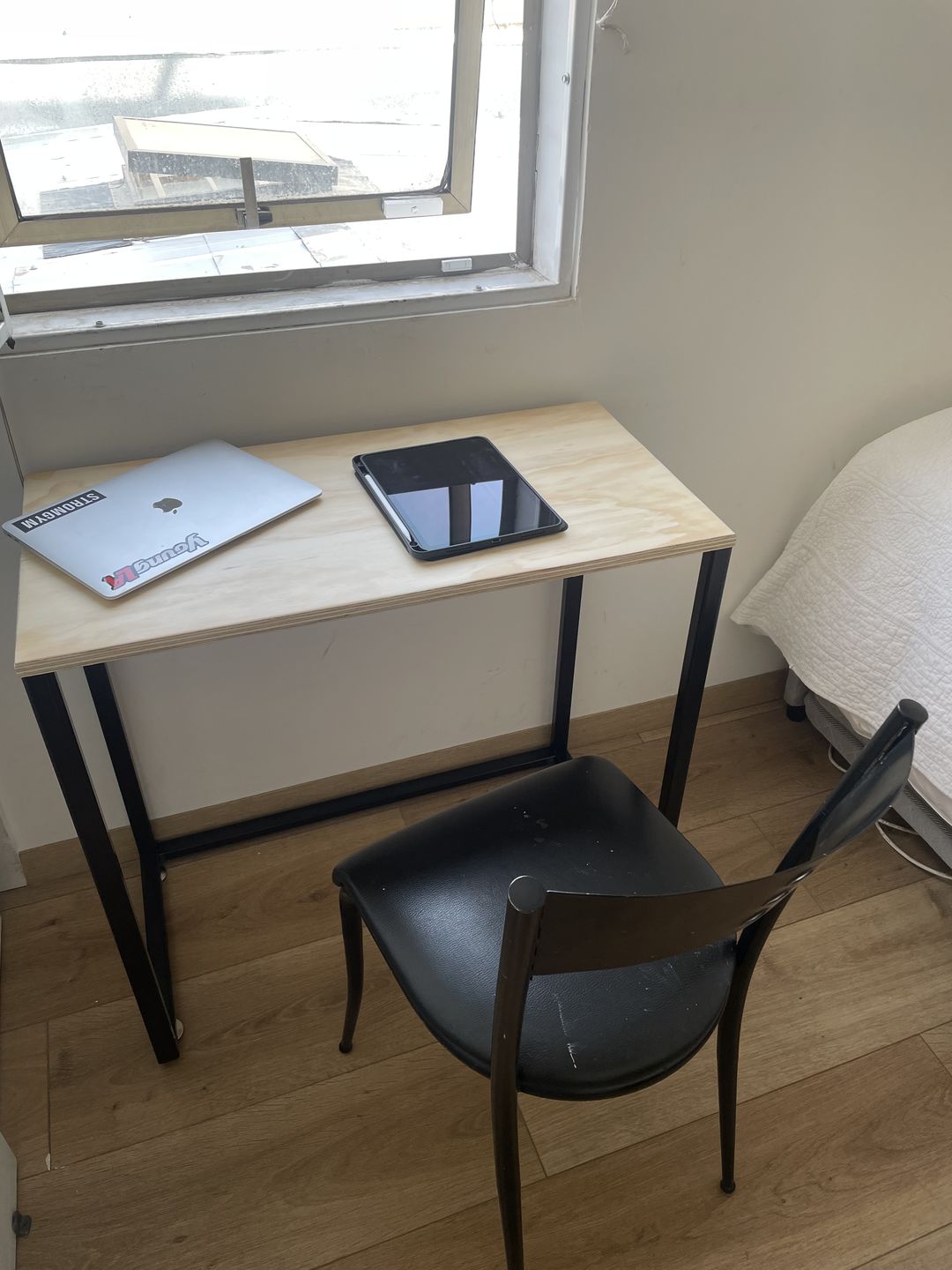 Customer photo review of Escritorio Kallfu Since 2020