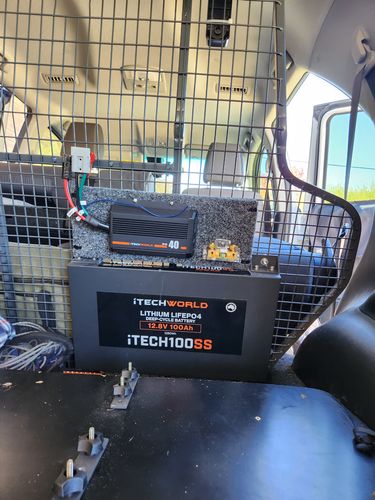 Customer photo review of iTECHDCDC40 12V/24V 40A DCDC & MPPT Battery Charger