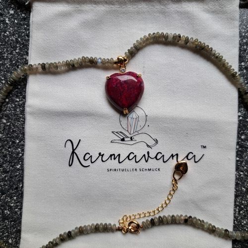 Customer photo review of Heilendes Herz Perlenkette