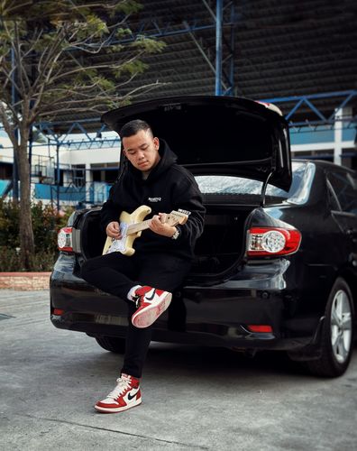 Customer photo review of HOODIE - CLASSIC BLACK