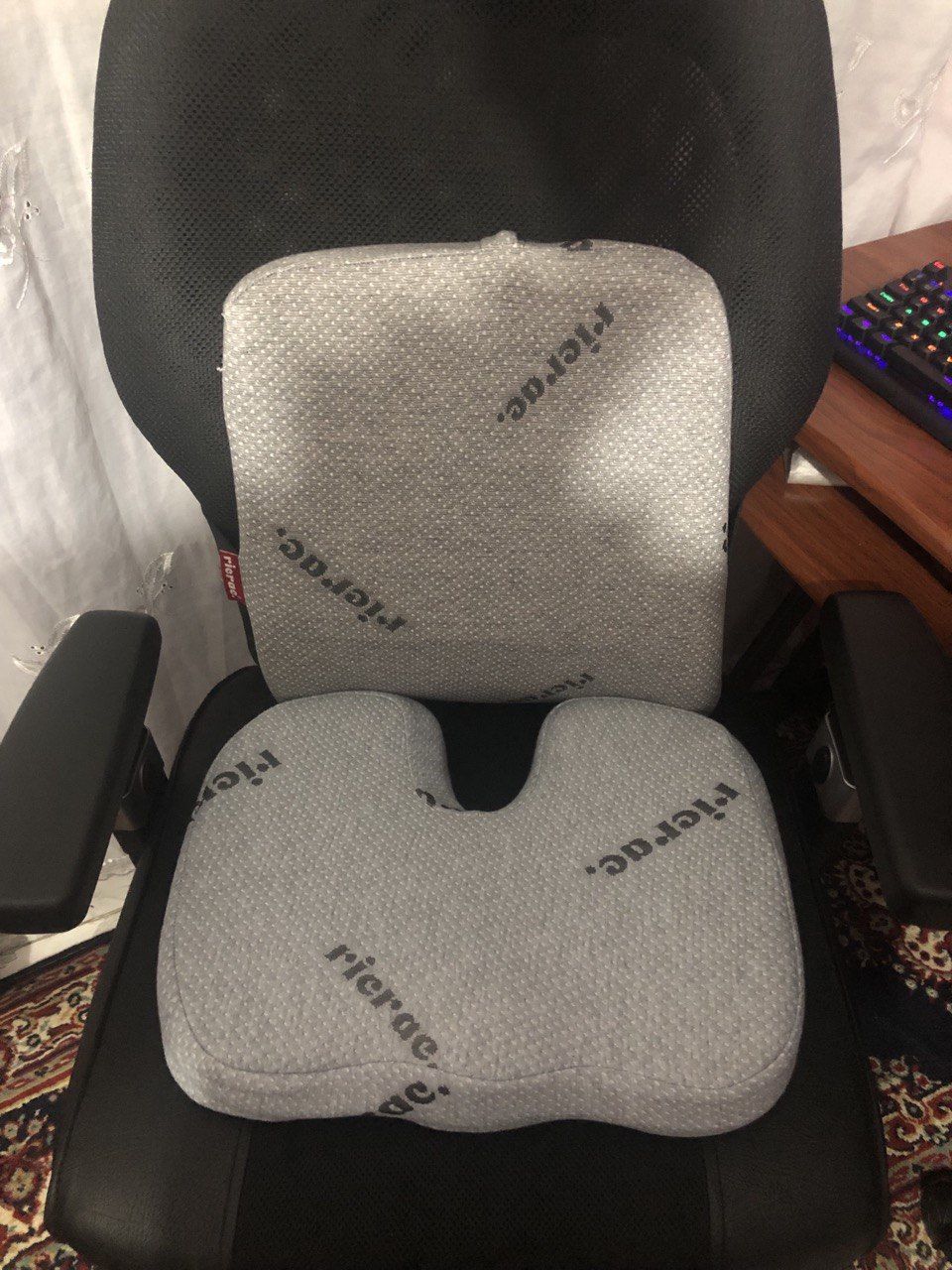 Customer photo review of Ruf- Full back Support Pillow