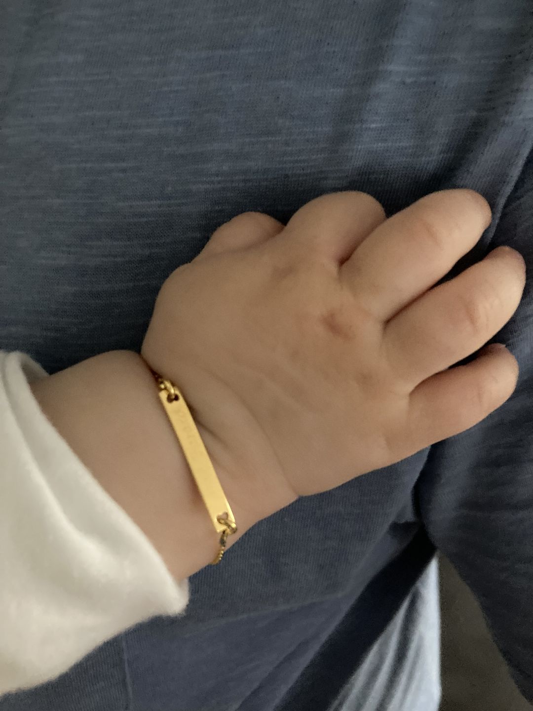 Customer photo review of Baby Armband mit Gravur länglich