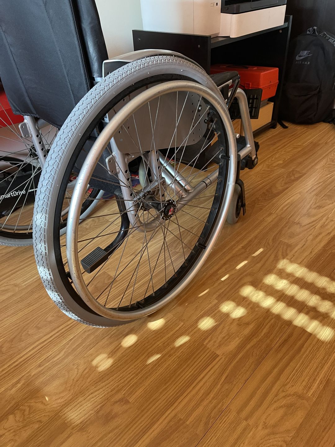 Customer photo review of Pneu Pneumático para Cadeiras de Rodas  24'' x 1,(3/8)''