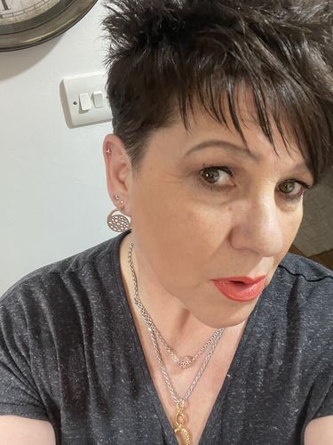Customer photo review of Allegro Knot Link Pendant