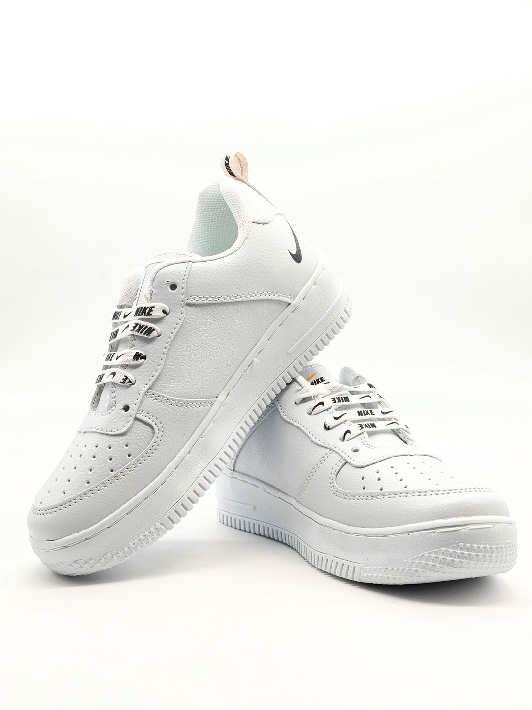 Customer photo review of Paq 6 Pares Tenis 275 Blanco Total 22/25.5