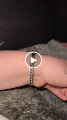 Customer video review of Engraved Bracelet Set - W/ Eternal Rose Box
