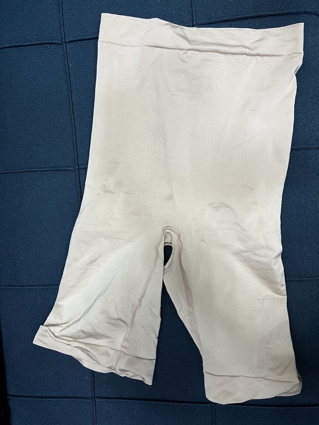Customer photo review of Slim Compression Waist Sculpting Invisible Bermuda