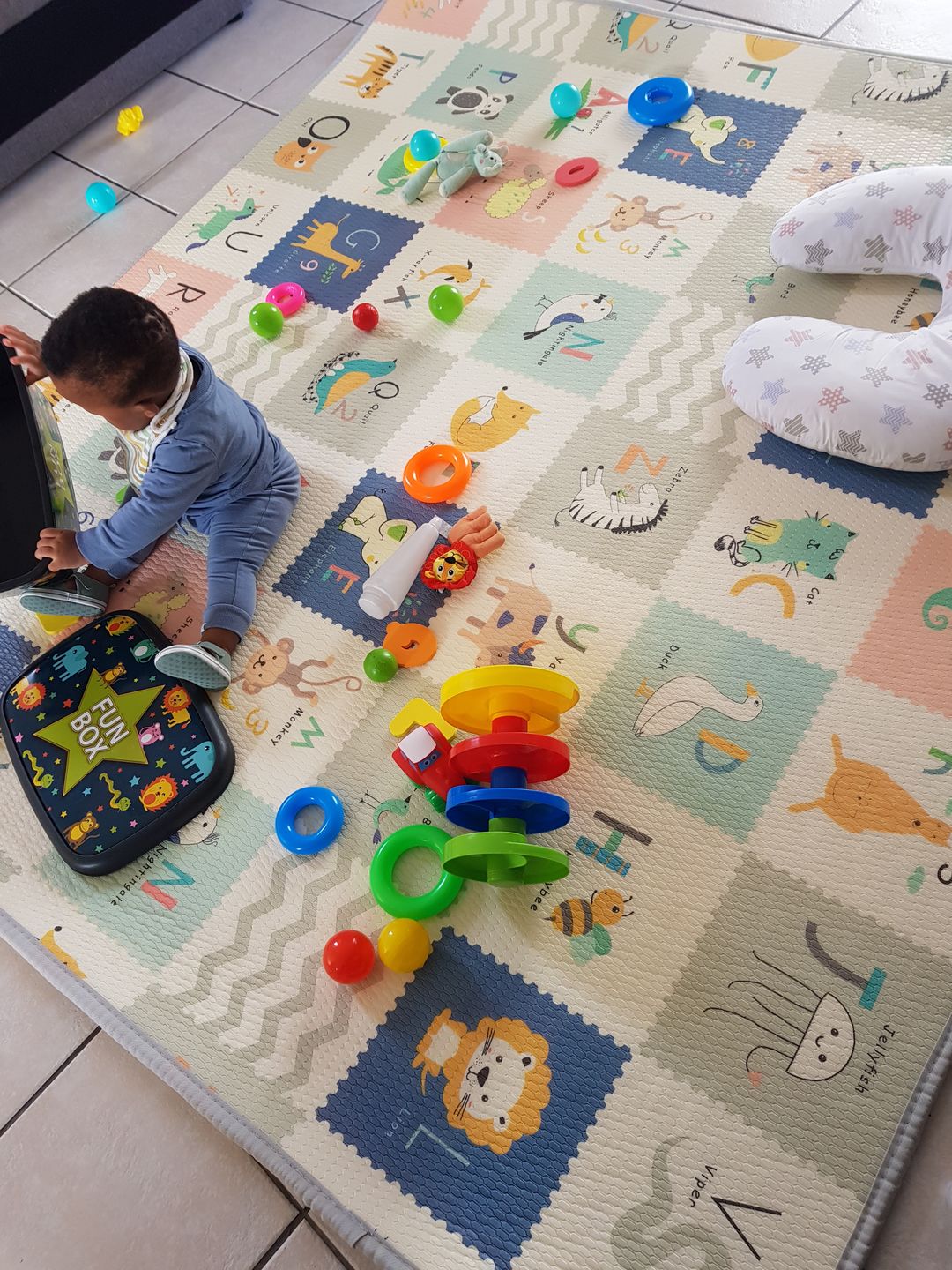 Customer photo review of Mountain and Alphabet play mat (150cm  x 180cm x 2cm)