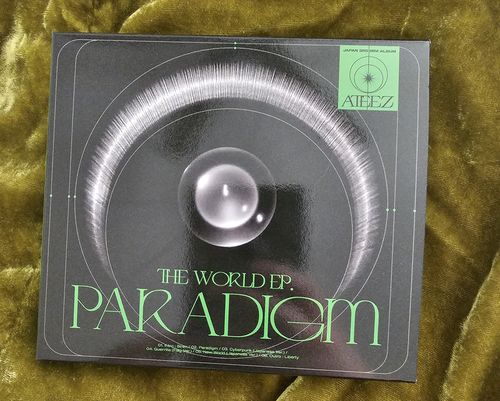 Customer photo review of ATEEZ JAPAN 3RD MINI ALBUM "THE WORLD EP.PARADIGM"