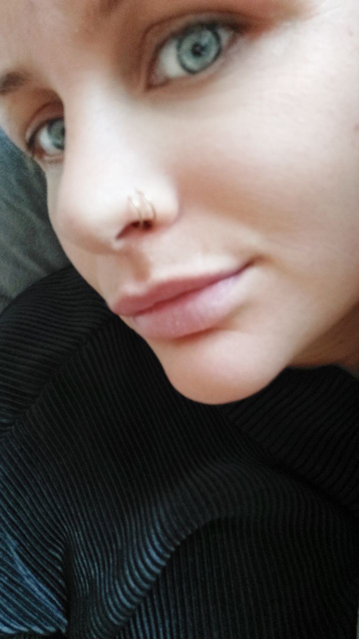 Customer photo review of Le double piercing