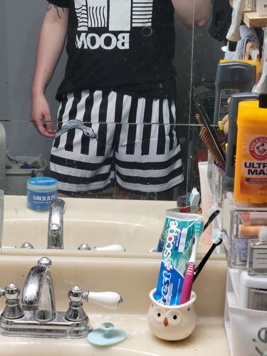 Customer photo review of Mesh Shorts - Serpent Pillar