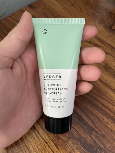 Customer photo review of DEW POINT MOISTURIZING GEL-CREAM 60ml