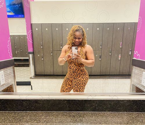 Customer photo review of Lavish Scrunch Legging Jumpsuit