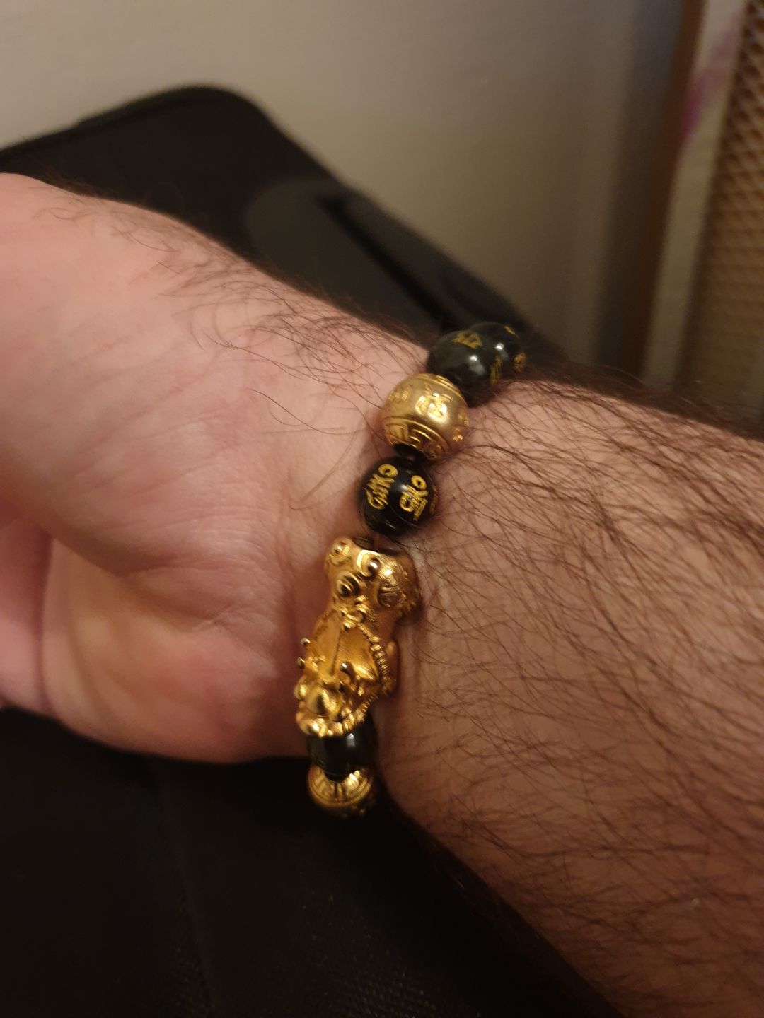 Customer photo review of Feng Shui Pixiu Schwarzes Obsidian Glücks Armband