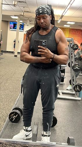 Customer photo review of Kewlioo Men's SlimTank