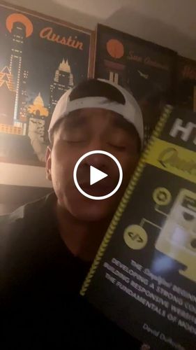 Customer video review of HTML & CSS QuickStart Guide