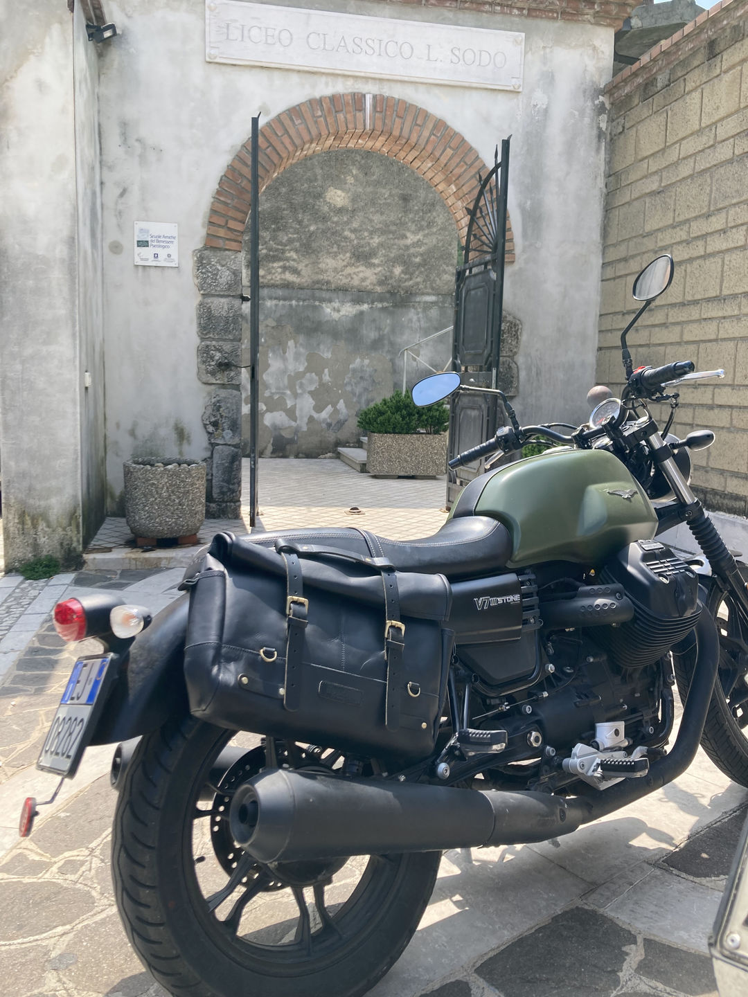 Customer photo review of outlaw saddlebag