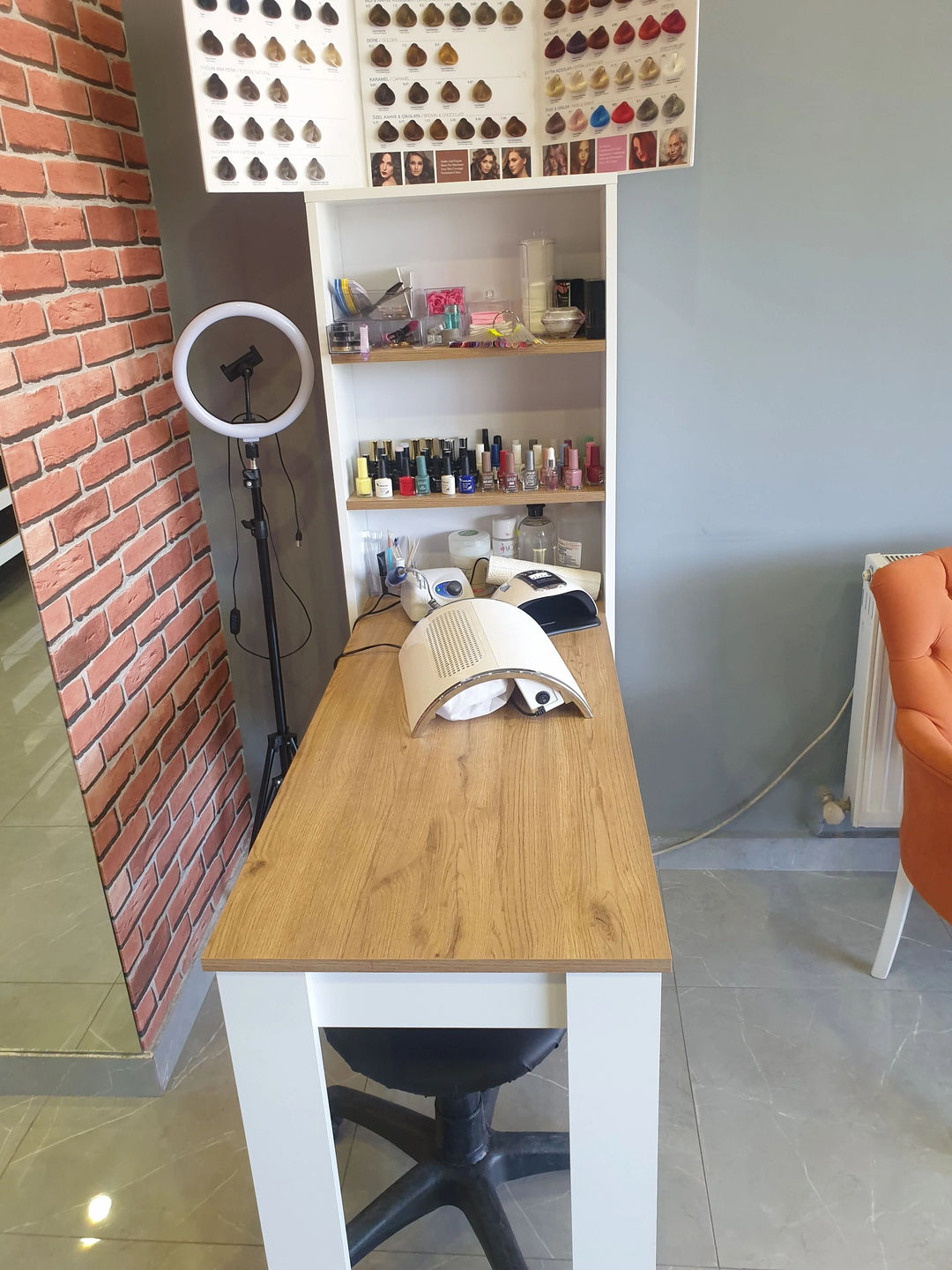 Customer photo review of Rani BJ113 Raflı Manikür Masası Makyaj Masası Sepet Ceviz - Beyaz