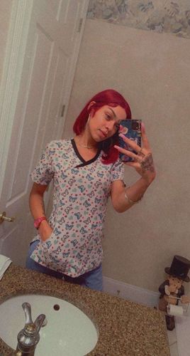 Customer photo review of 200% Vibrant Burgundy Straight Bob Transparent Lace Frontal Wig