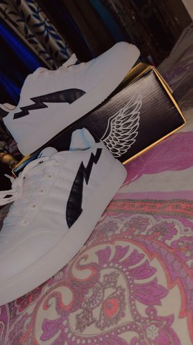 Customer photo review of BOLT White Black Men's casual sneaker