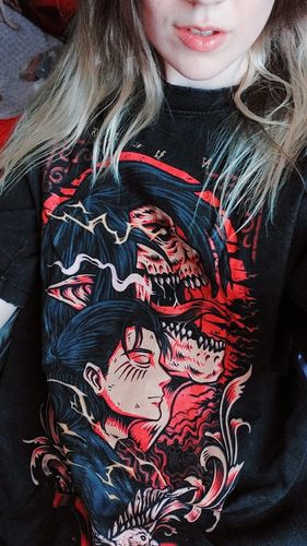 Customer photo review of Attack on Titan Attack Titan Vintage Graphic T-Shirt