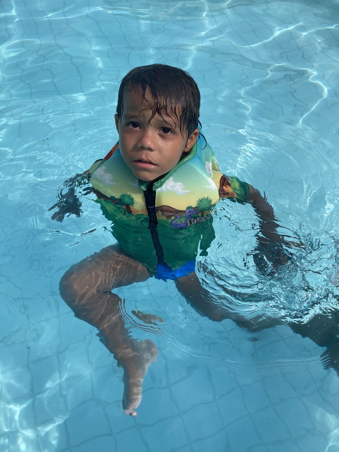 Customer photo review of Camisa Flutuadora Infantil Floater