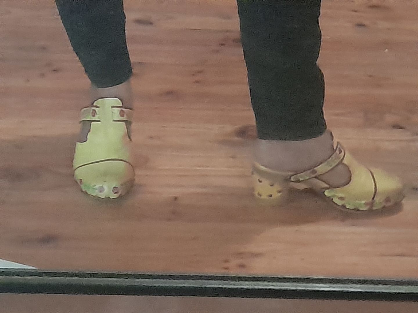 Customer photo review of Vintage Handmade Round Toe Floral Sandals