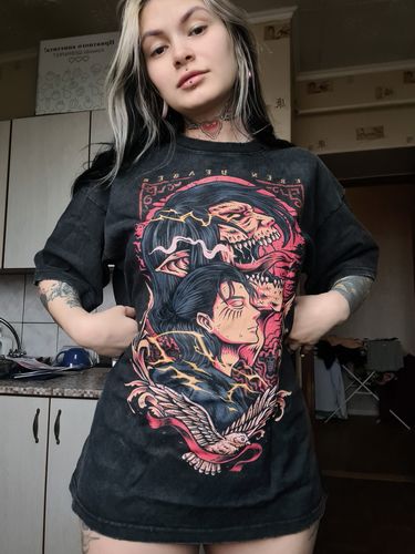 Customer photo review of Attack on Titan Attack Titan Vintage Graphic T-Shirt
