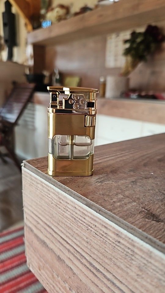 Customer photo review of Cyber Lighter