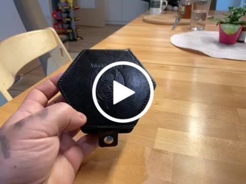 Customer video review of Obsidian Steinwürfel Runic