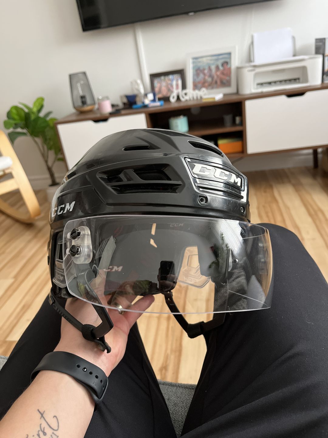 Customer photo review of G1 STRAIGHT CUT HOCKEY VISOR CLEAR