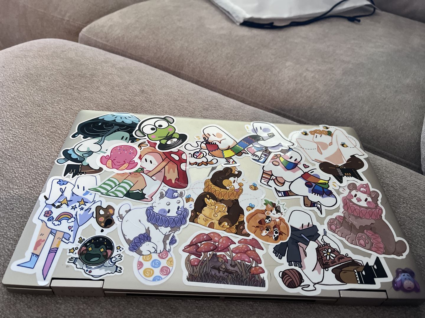 Customer photo review of Cute Ghost Stickers! : V6
