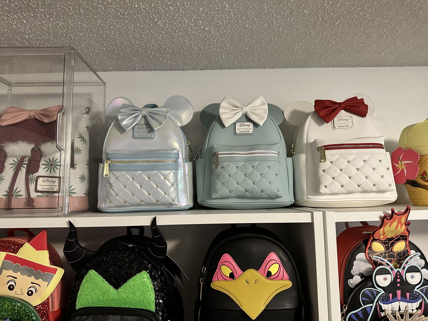 Customer photo review of 707 Street Exclusive - Loungefly Disney The Minnie Mouse Classic Series Mini Backpack - The Sweetheart