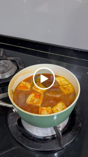 Customer video review of Cosmo Saucepan - Green Bean [Limited Edition]