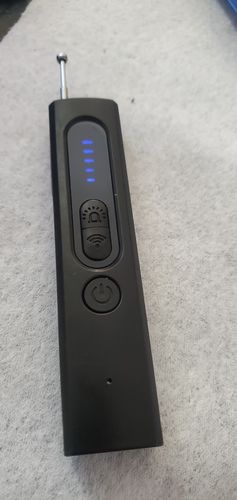 Simone review of Hidden Camera Detector (Military Grade, with built-in RF and GPS Tracking Detection) image 1 out of 1