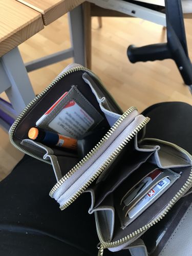 Customer photo review of Stor kapacitet Crossbody berøringsskærm telefontaske