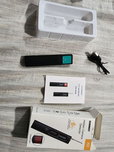 Doc-305 review of Hidden Camera Detector (Military Grade, with built-in RF and GPS Tracking Detection) image 1 out of 1