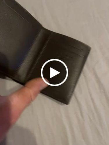 Customer video review of Flapstar Magic Wallet without coin pocket