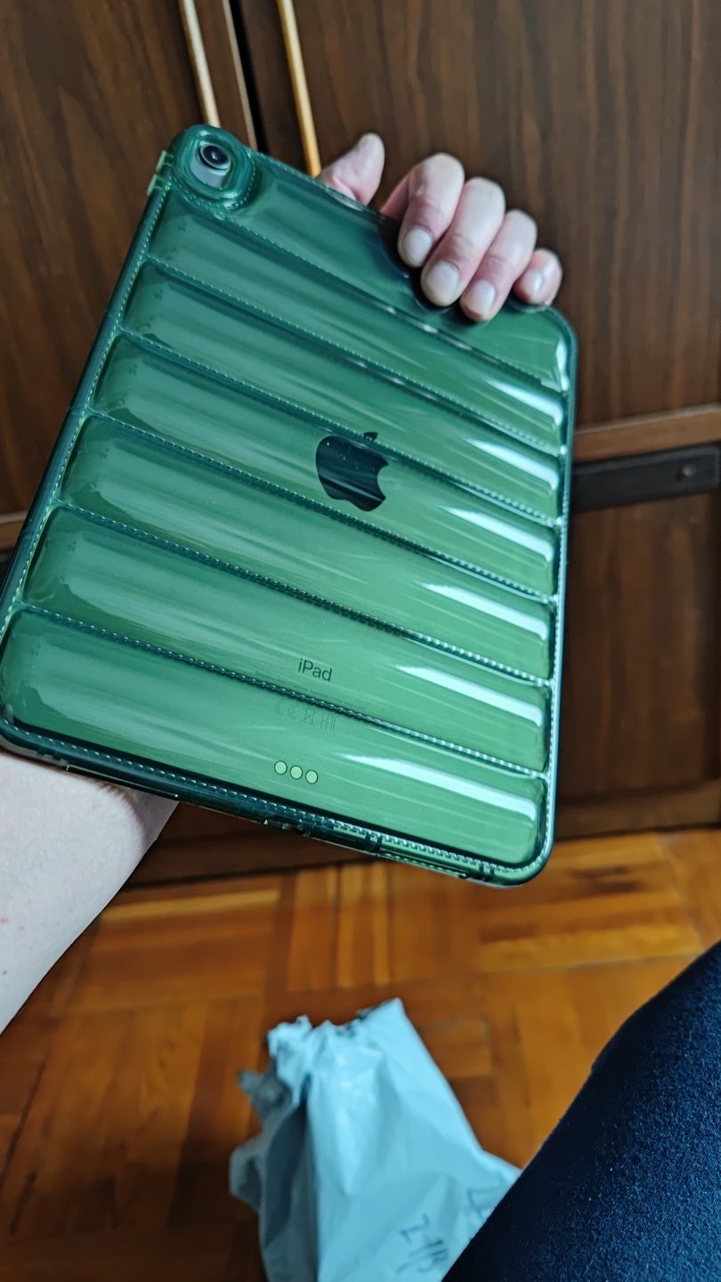 Customer photo review of iPad 3D Bubble Silicone Protective Case