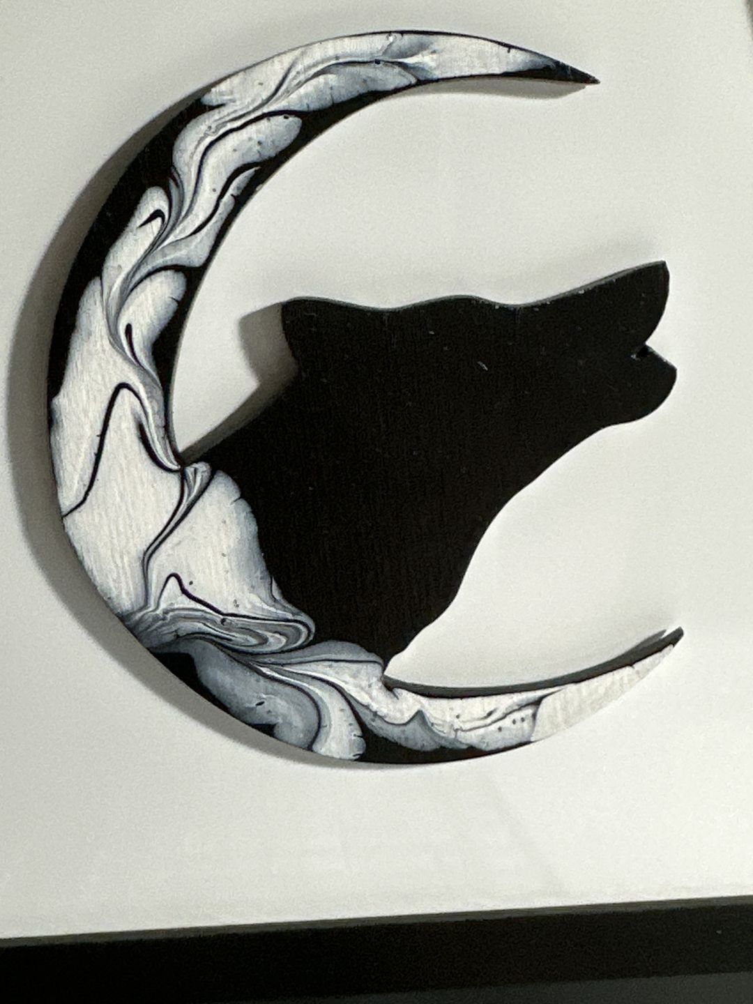 Customer photo review of Unfinished Wood Howling Wolf Woodland Wildlife Shape - Craft - up to 36" DIY