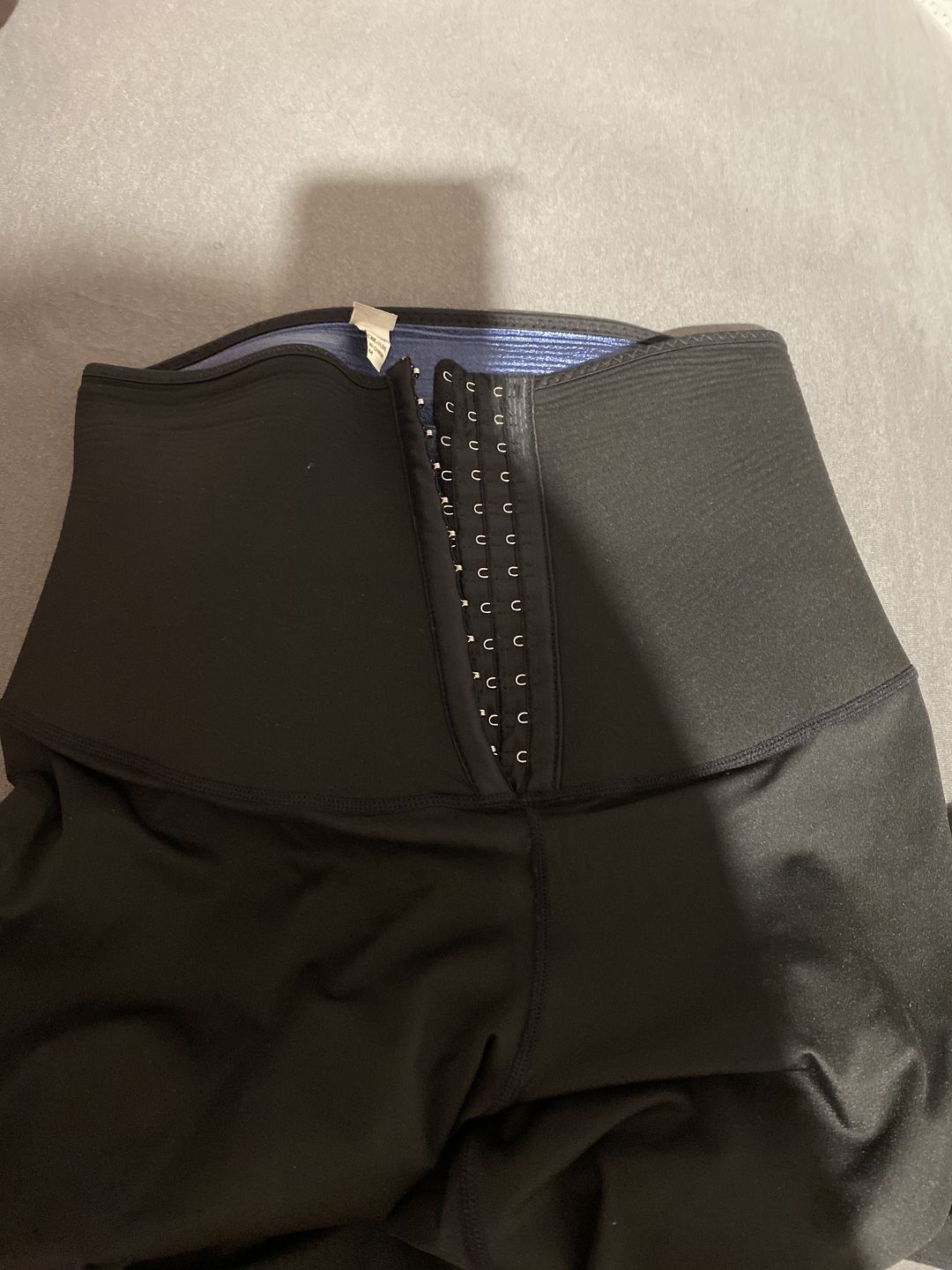 Customer photo review of Claire - Legging Met Zweetband En Corset