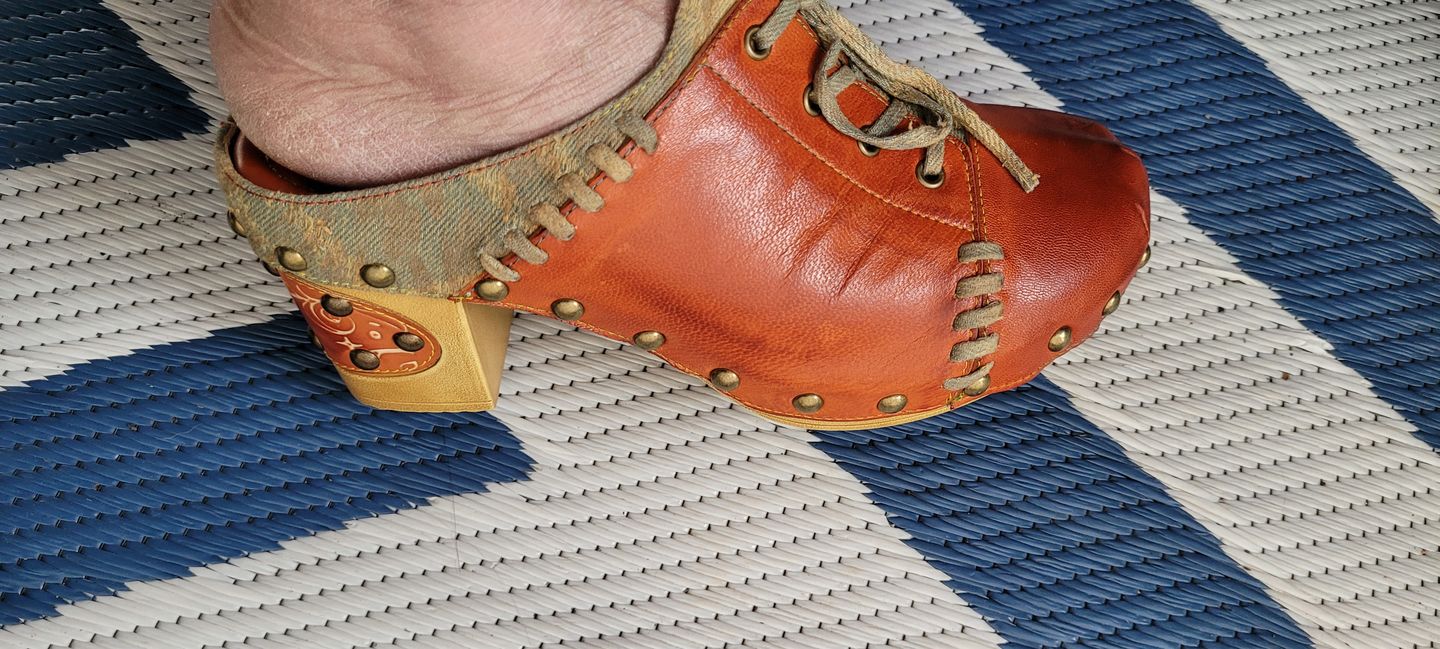 Customer photo review of Vintage Handmade Round Toe Sandals