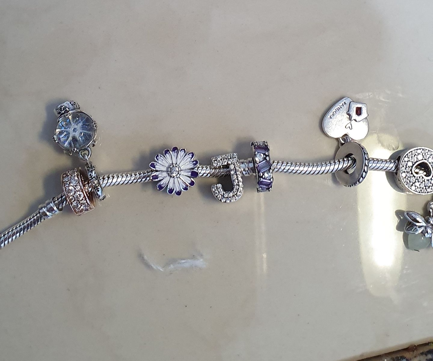 Customer photo review of Charm Abalorio de Amatista