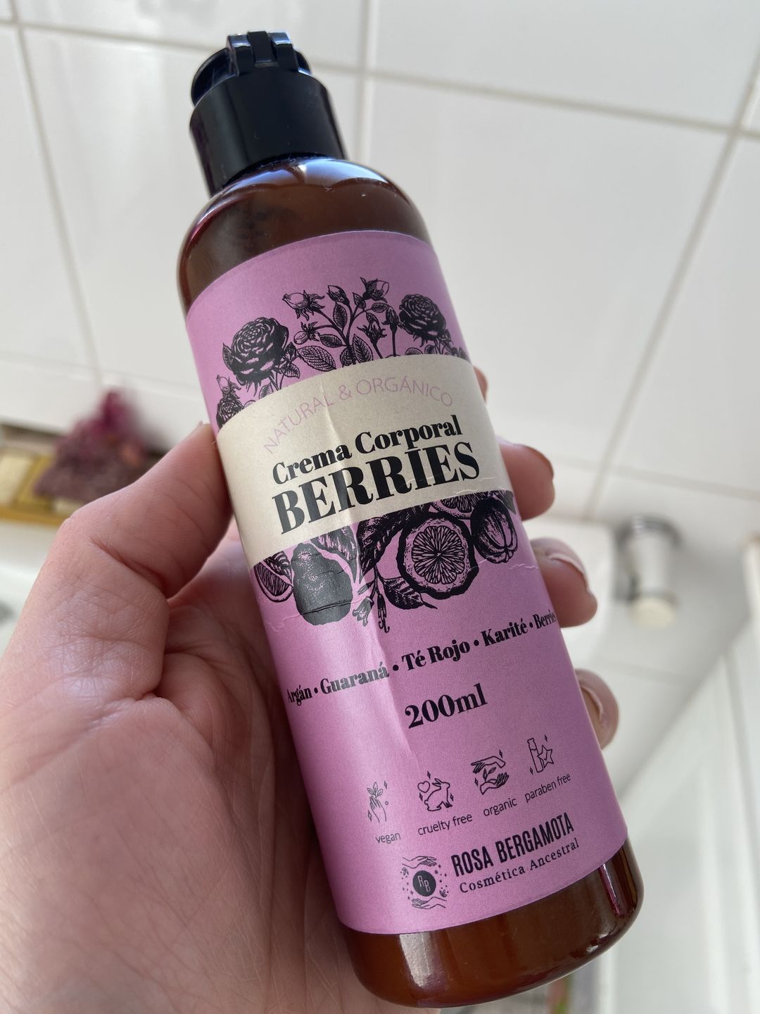 Customer photo review of Crema Corporal Anti Celulitis Berries 200ml